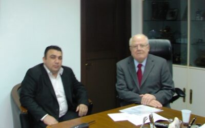 طارقجي يزور مستشفى حمود ويلتقي إدارته مطلعاً على أوضاع المرضى الفلسطينيين