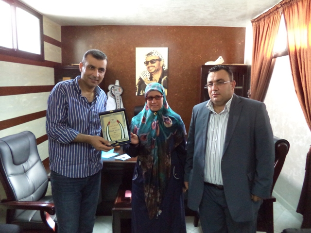 العربي الأوروبي لحقوق الإنسان في مخيم عين الحلوة مكرماً للعميد اللينو لجهوده الإنسانية